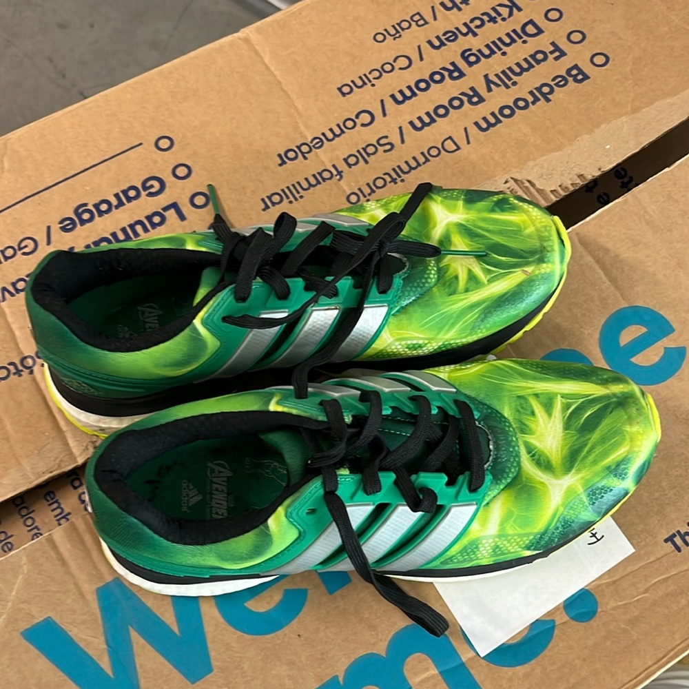 Men’s adidas athletic shoes Avengers Hulk